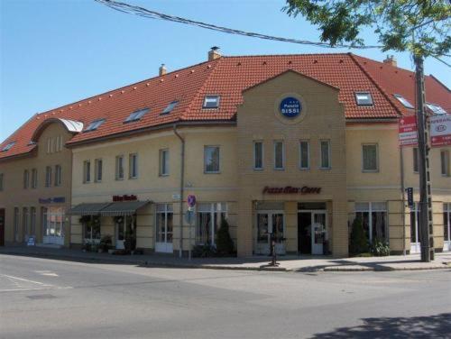 Hotel Panzio Sissi Gödöllő Zewnętrze zdjęcie