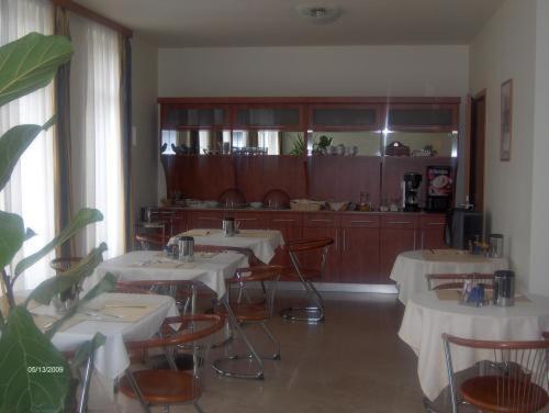 Hotel Panzio Sissi Gödöllő Zewnętrze zdjęcie