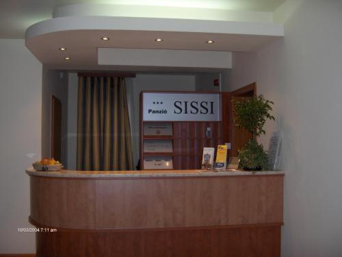 Hotel Panzio Sissi Gödöllő Zewnętrze zdjęcie