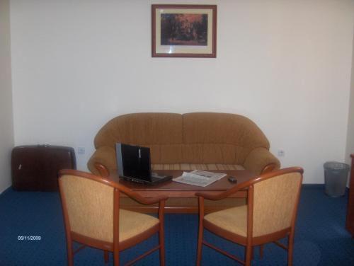 Hotel Panzio Sissi Gödöllő Zewnętrze zdjęcie
